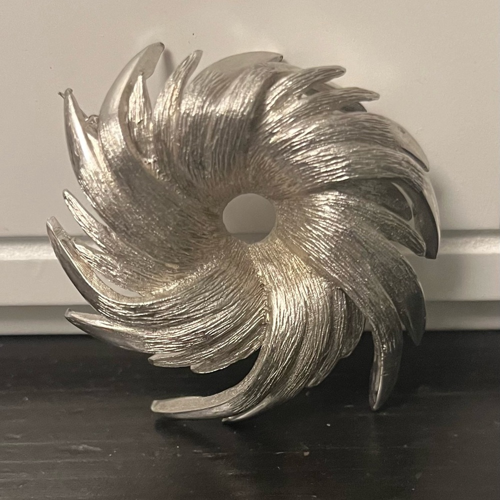 Vintage PELL Brooch Pin Textured Silver Tone Floral Swirl Signed From 1970’s